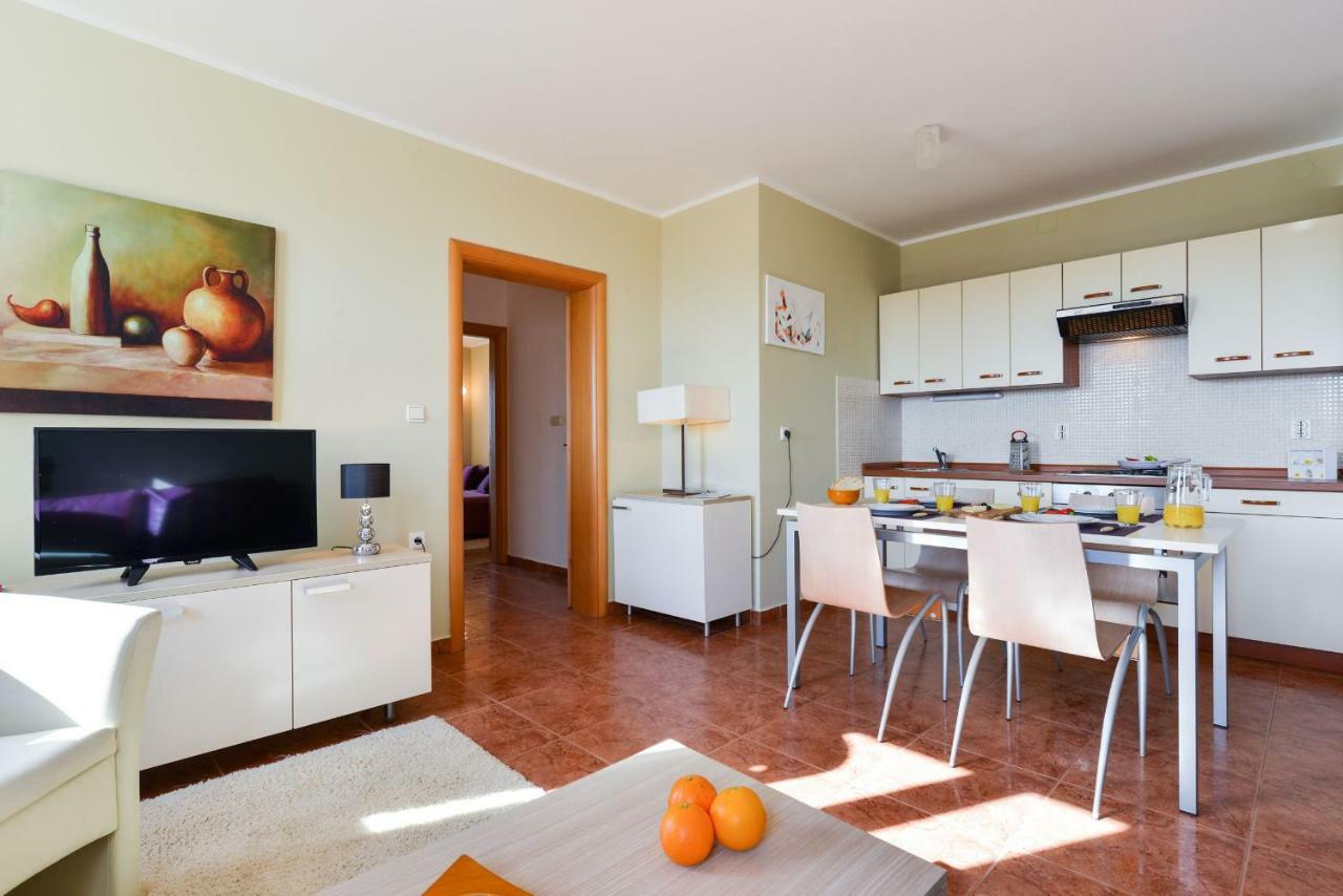 Cecilia Apartments Lun  Εξωτερικό φωτογραφία